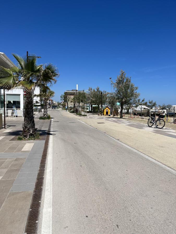 Hotel Laguna Blu Rimini Eksteriør billede