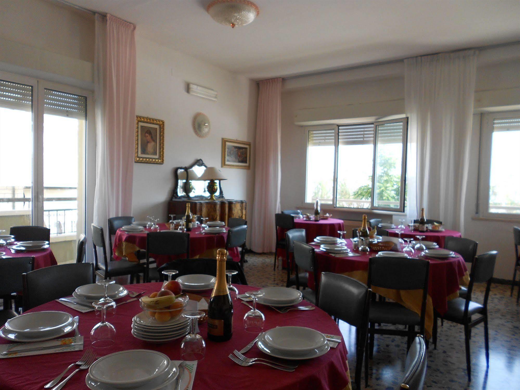 Hotel Laguna Blu Rimini Eksteriør billede